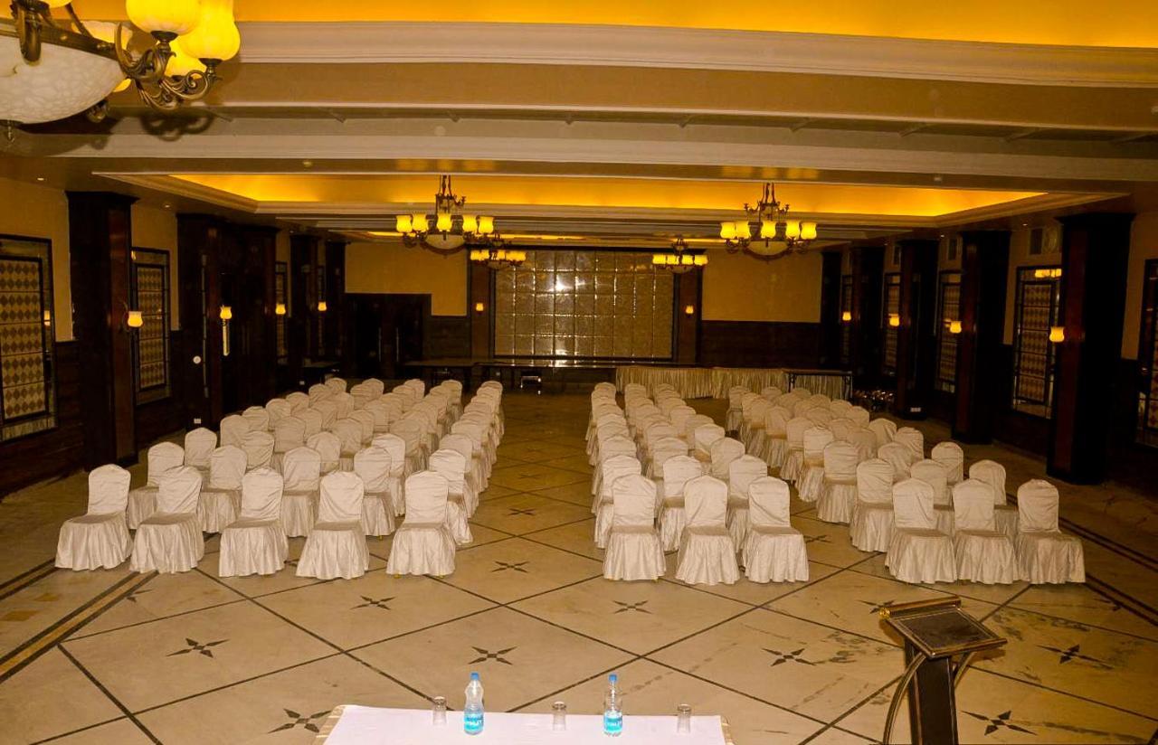Pramod Convention & Club Resort Cuttack Esterno foto